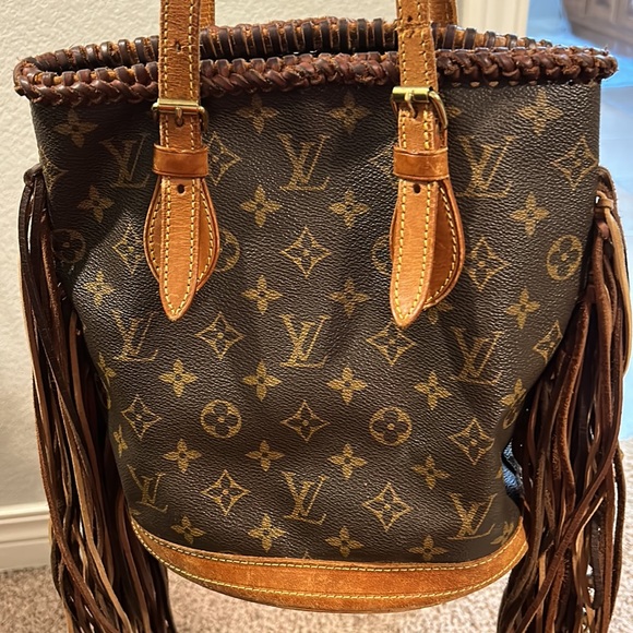 Vintage Boho Louis Vuitton bucket bag with leather and beaded fringe - Picture 2 of 8